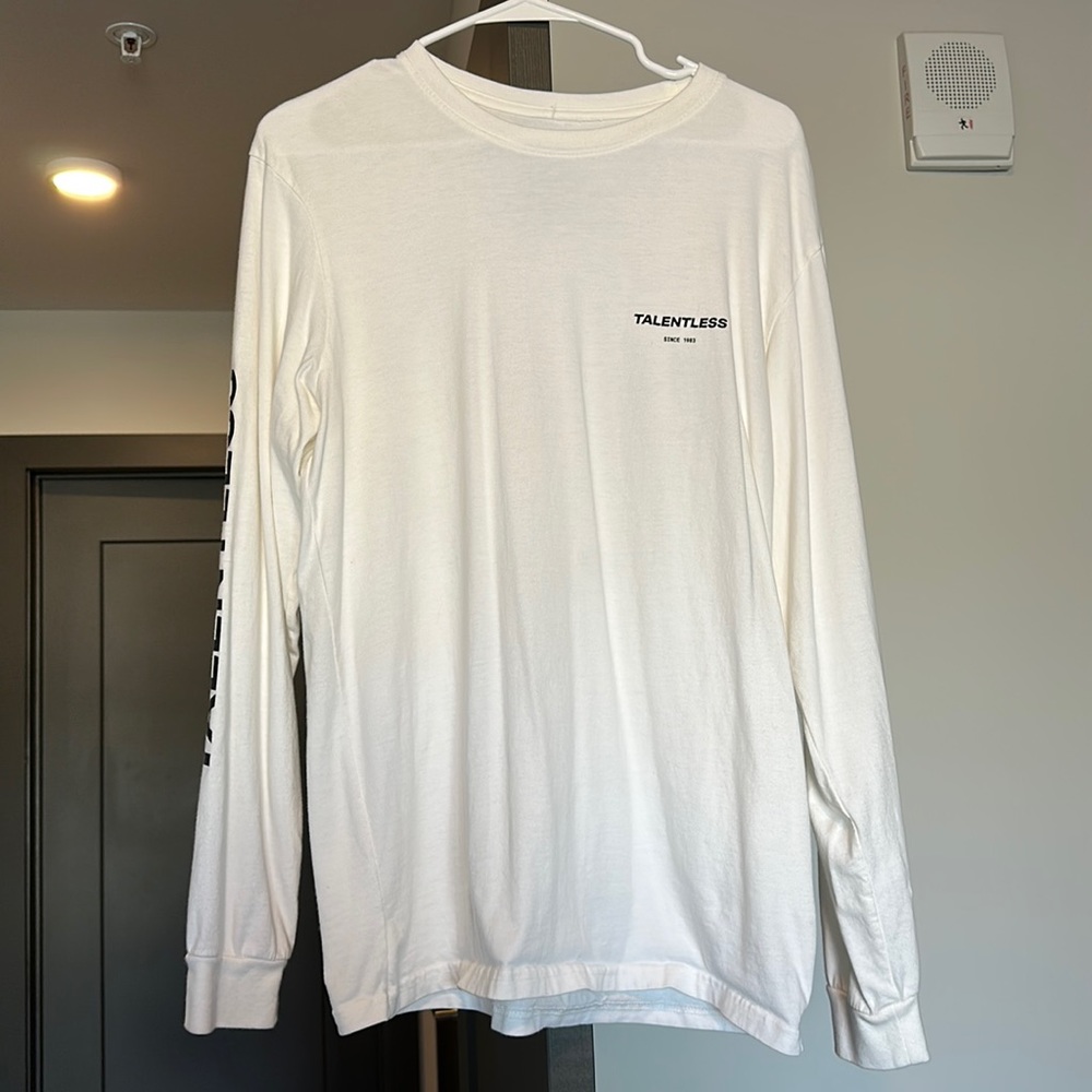 Men’s Size M Talentless Long Sleeve